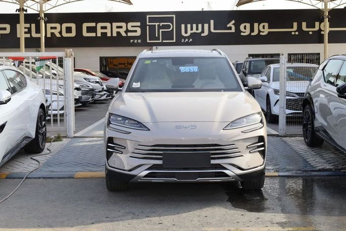 Новый BYD Song Plus I Рестайлинг, 1.5 л, 2024 в Дубае от Top Euro Cars Бежевый цвет.  | AUTO.AE