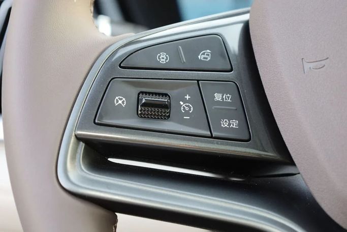 Новый BYD Song Plus I Рестайлинг, 1.5 л, 2024 в Дубае от Top Euro Cars Бежевый цвет.  | AUTO.AE