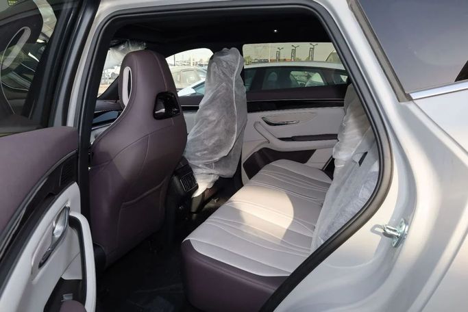 Новый BYD Song Plus I Рестайлинг, 1.5 л, 2024 в Дубае от Top Euro Cars Бежевый цвет.  | AUTO.AE