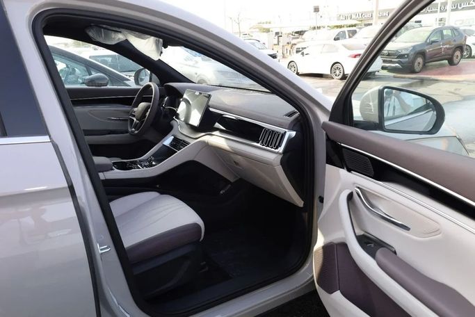 Новый BYD Song Plus I Рестайлинг, 1.5 л, 2024 в Дубае от Top Euro Cars Бежевый цвет.  | AUTO.AE