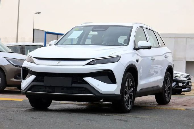 جديدة BYD Song Pro أنا فيس ليفت 3, 1.5 l, 2025 في في دبي من JES Motors، اللون أبيض.  | AUTO.AE | إعلان #254783
