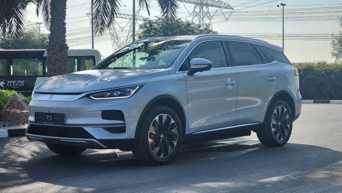 Новый BYD Tang II Рестайлинг, 2024 в Дубае от Alwan Global Cars Белый цвет. Other | AUTO.AE