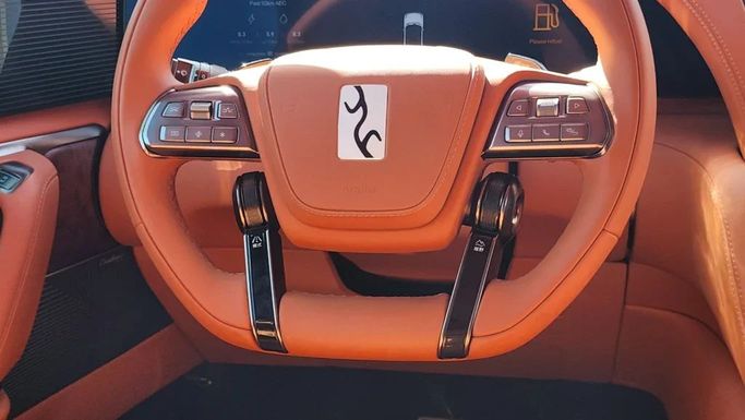 Новый BYD Yangwang U8, 2.0 л, 2024 в Дубае от Alwan Global Cars Белый цвет. Other | AUTO.AE