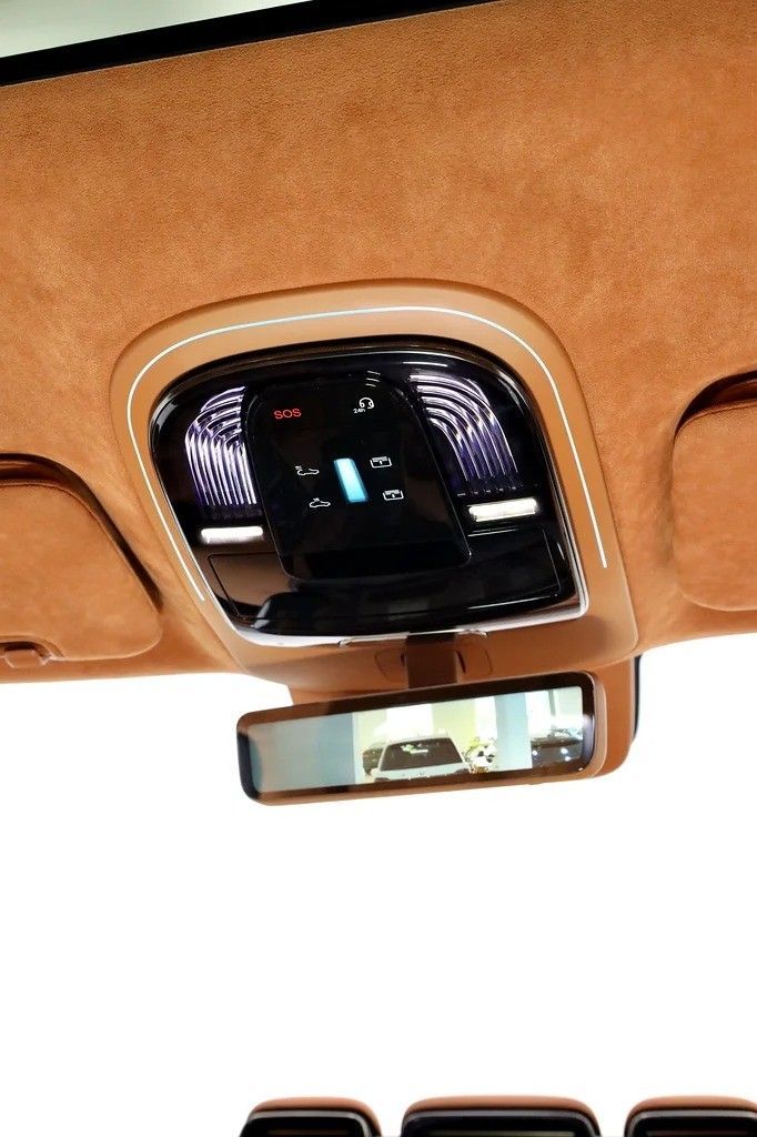 Подержанный BYD Yangwang U8, 2.0 л, 2024 в Дубае от Al Faris Motors Черный цвет. Other | AUTO.AE