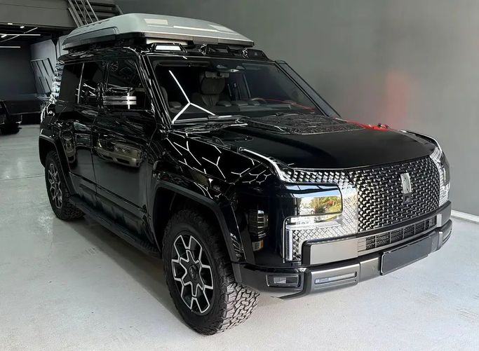 جديدة BYD Yangwang U8, 2.0 l, 2025 في في دبي من BM Motors ، اللون أسود. المواصفات الصينية | AUTO.AE