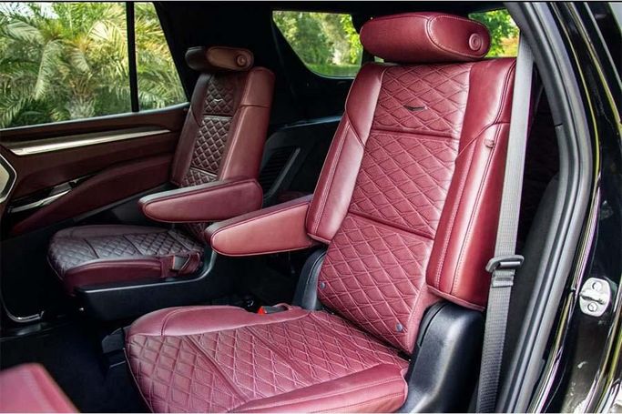 Cadillac Escalade 600 V Facelift, 2025  suv 5 dr. for rent in Dubai by ACR DXB, black color | AUTO.AE