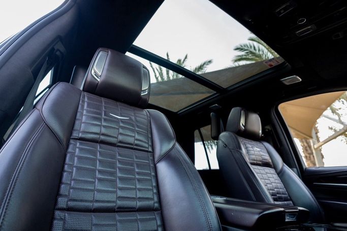Used Cadillac Escalade V, 6.2 l, 2021 in Dubai by Linda Cars, Black color. GCC Specs | AUTO.AE