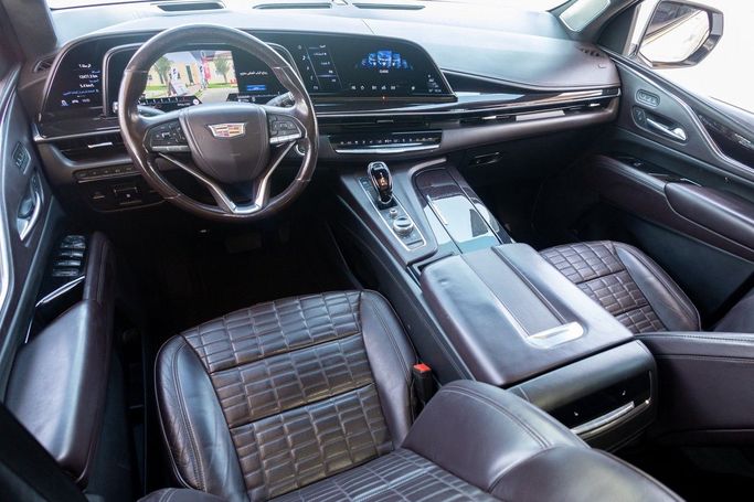 Used Cadillac Escalade V, 6.2 l, 2021 in Dubai by Linda Cars, White color. GCC Specs | AUTO.AE