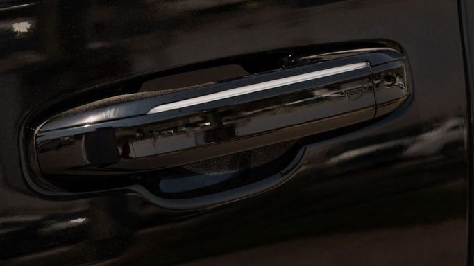 Новый Cadillac Escalade ESV V Рестайлинг, 6.2 л, 2025 в Дубае от Altass Motors Черный цвет. Other | AUTO.AE