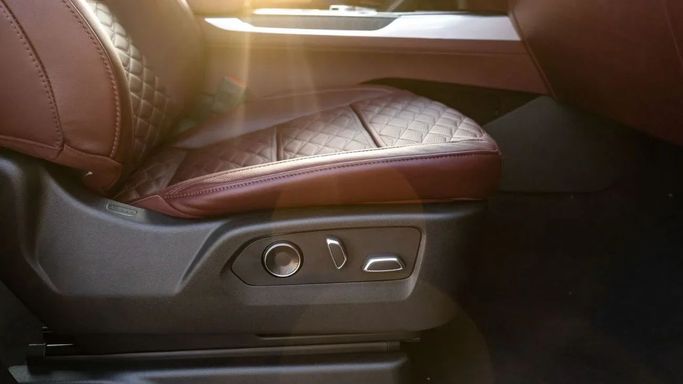 New Cadillac Escalade ESV V Facelift, 6.2 l, 2025 in Dubai by Altass Motors, Black color. Other | AUTO.AE