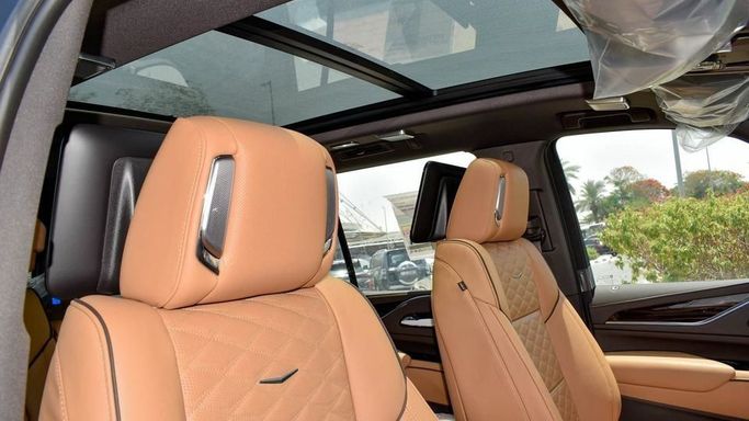 Used Cadillac Escalade 600 V Facelift, 6.2 l, 2024 in Dubai by Najem Motors, Black color. GCC Specs | AUTO.AE