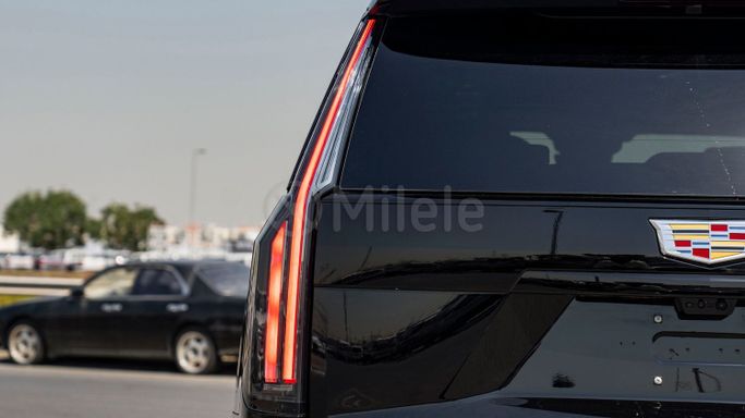 Новый Cadillac Escalade 600 V Рестайлинг, 6.2 л, 2025 в Дубае от Milele Черный цвет. Other | AUTO.AE