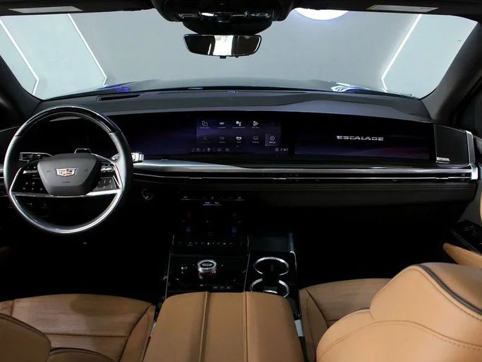 Подержанный Cadillac Escalade ESV V Рестайлинг, 6.2 л, 2025 в Дубае от Hot Wheel Used Motors Черный цвет. Other | AUTO.AE