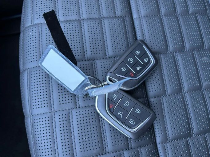 Новый Cadillac Escalade ESV V Рестайлинг, 6.2 л, 2025 в Дубае от Allied Motors Черный цвет. Other | AUTO.AE