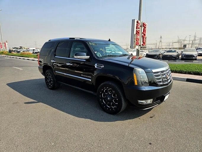 Подержанный Cadillac Escalade ESV III, 6.2 л, 2008 в Дубае от Irfan Motors Черный цвет. Японская | AUTO.AE