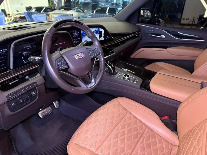 Used Cadillac Escalade 600 V Facelift, 6.2 l, 2024 in Dubai by GE Motors, Black color. Canadian Specs | AUTO.AE