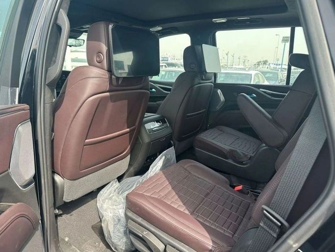Новый Cadillac Escalade V, 6.2 л, 2024 в Дубае от World Center Motors FZE Черный цвет. GCC | AUTO.AE