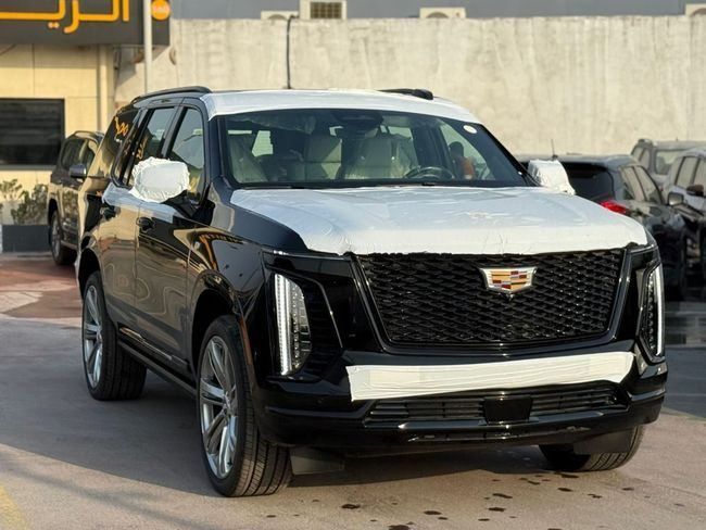 New Cadillac Escalade 600 V Facelift, 6.2 l, 2025 in Dubai by AL REEM AUTO, Black color. GCC Specs | AUTO.AE