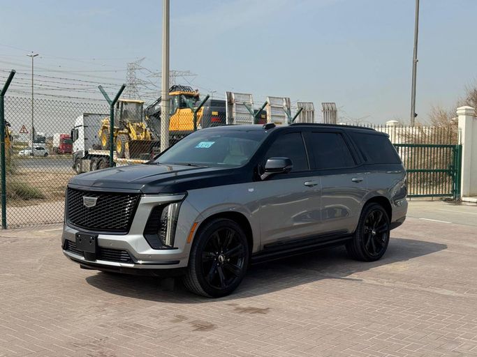 Подержанный Cadillac Escalade 600 V (T1XX) Рестайлинг, 6.2 л, 2025 в Дубае от AL HUSNAIN MOTORS FZE Серебристый цвет.  | AUTO.AE | Объявление #243816