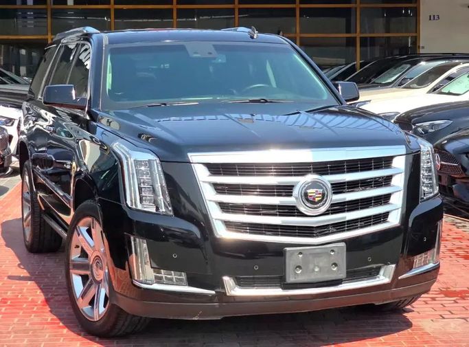 Used Cadillac Escalade IV, 6.2 l, 2015 in Dubai by Auto Gallery DXB, Black color. GCC Specs | AUTO.AE | Listing #259785