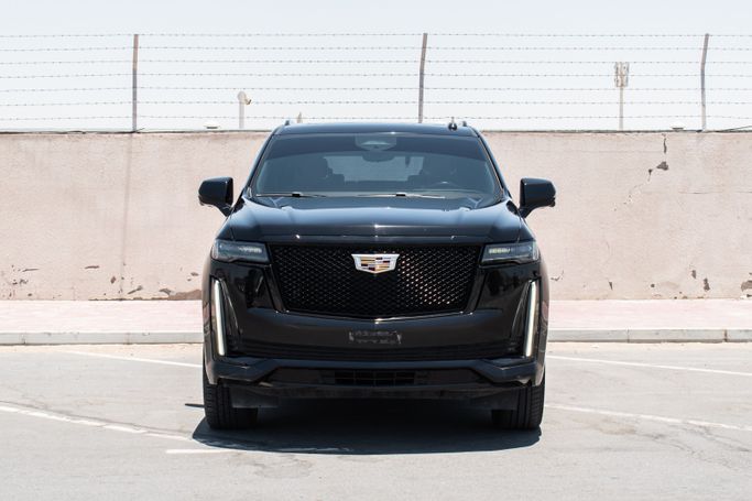 مستعملة Cadillac Escalade V, 6.2 l, 2023 في في دبي من VERONA MOTORS، اللون أسود. مواصفات الخليج | AUTO.AE | إعلان #262470