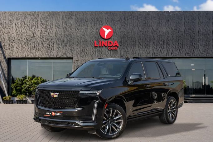 Used ⁦Cadillac Escalade V, 6.2 l, 2021⁩ in UAE, Dubai by Linda Cars, Black color. GCC Specs | AUTO.AE | Listing #289875