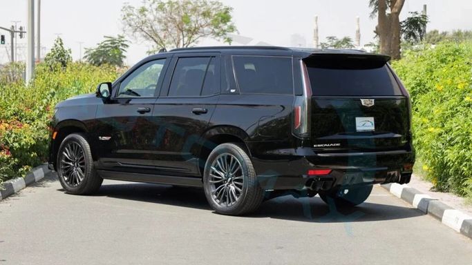New Cadillac Escalade-V I Facelift, 6.2 l, 2024 in Dubai by Auto Max Group, Black color. European Specs | AUTO.AE