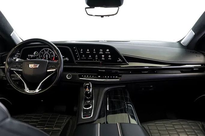 مستعملة Cadillac Escalade-V I, 6.2 l, 2023 في في دبي من Exotic Cars، اللون أسود. مواصفات الخليج | AUTO.AE