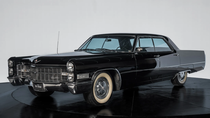 Подержанный Cadillac Fleetwood 75 Series, 7.0 л, 1966 в Дубае от KAM CAR VINTAGE Черный цвет.  | AUTO.AE