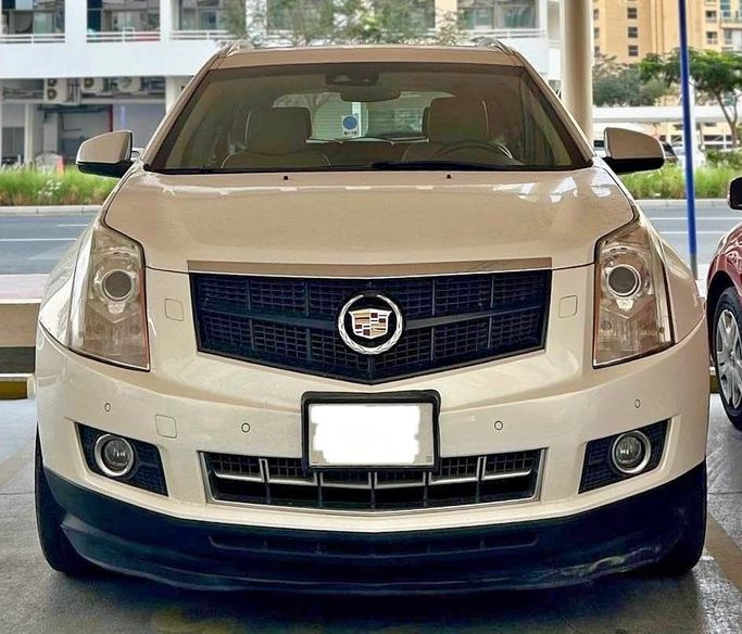 Подержанный Cadillac SRX II Рестайлинг, 3.0 л, 2013 в Дубае от LiveCars Белый цвет. GCC | AUTO.AE