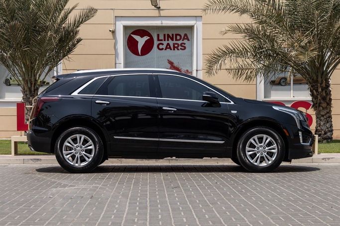 Подержанный Cadillac XT5 I Рестайлинг, 2.0 л, 2023 в Дубае от Linda Cars Черный цвет. GCC | AUTO.AE