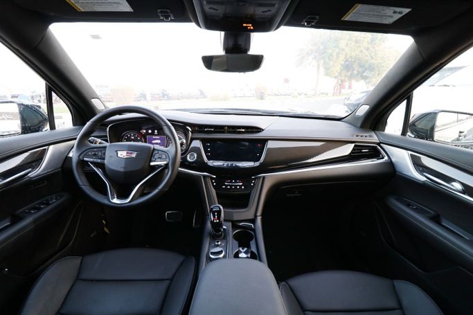 Новый Cadillac XT6 I, 3.6 л, 2023 в Дубае от Atlantic Motors FZCO Черный цвет.  | AUTO.AE