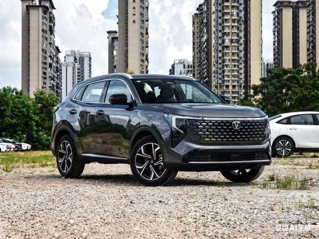 جديدة ⁦Changan CS55PLUS فيس ليفت الثاني 2، 1.5 l، 2026⁩ في في الإمارات, دبي من THREE CAMELS TRADING FZE، اللون رمادي. المواصفات الصينية | AUTO.AE | إعلان #286381