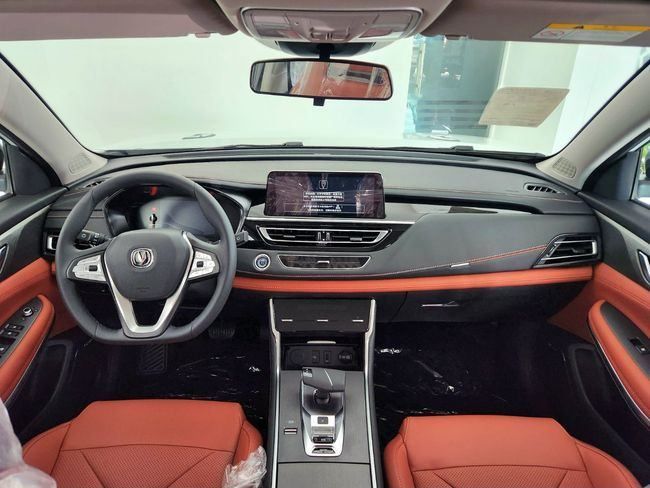 Новый Changan CS75 I Рестайлинг 2, 1.5 л, 2025 в Дубае от Gulf Motors Белый цвет. Китайская | AUTO.AE