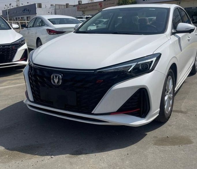 جديدة ⁦Changan Eado Plus، 1.5 l، 2026⁩ في في الإمارات, دبي من Maqbool Motors FZCO، اللون أبيض. المواصفات الصينية | AUTO.AE | إعلان #286476