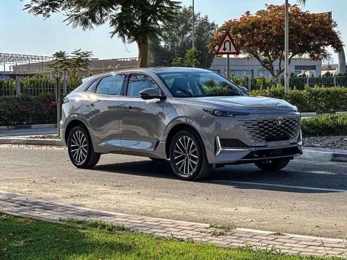 جديدة Changan UNI-K, 2.0 l, 2024 في في دبي من Al Hakim Motors، اللون رمادي. المواصفات الصينية | AUTO.AE