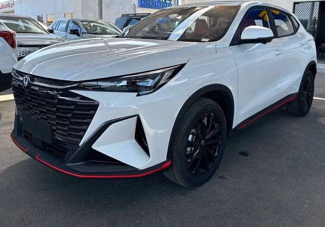 جديدة ⁦Changan X5 Plus، 1.5 l، 2026⁩ في في الإمارات, دبي من THREE CAMELS TRADING FZE، اللون أبيض. المواصفات الصينية | AUTO.AE | إعلان #286377