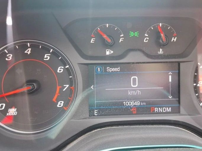 Подержанный Chevrolet Camaro 8-speed VI Рестайлинг, 3.6 л, 2019 в Дубае от Barkat Alrahmen Motors Серебристый цвет. Американская | AUTO.AE