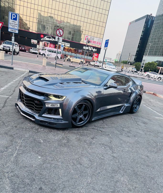 Used ⁦Chevrolet Camaro VI Facelift, 3.6 l, 2018⁩ in UAE, Dubai, Grey color. American Specs | AUTO.AE | Listing #288651