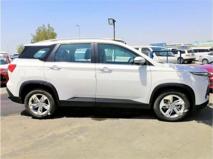 New Chevrolet Captiva II, 1.5 l, 2023 in Dubai by Mohamed Hakim Motors, White color. Other | AUTO.AE