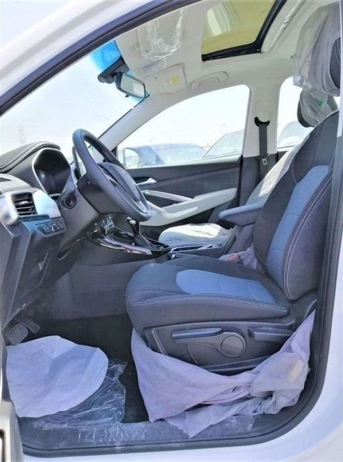 New Chevrolet Captiva II, 1.5 l, 2023 in Dubai by Mohamed Hakim Motors, White color. Other | AUTO.AE