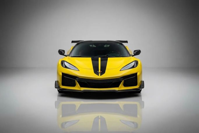 Chevrolet Corvette Z06 C8, 2026 رياضي قابلة للتحويل للتأجير في في دبي من Rotana Star Rent a Car، اللون أصفر | AUTO.AE
