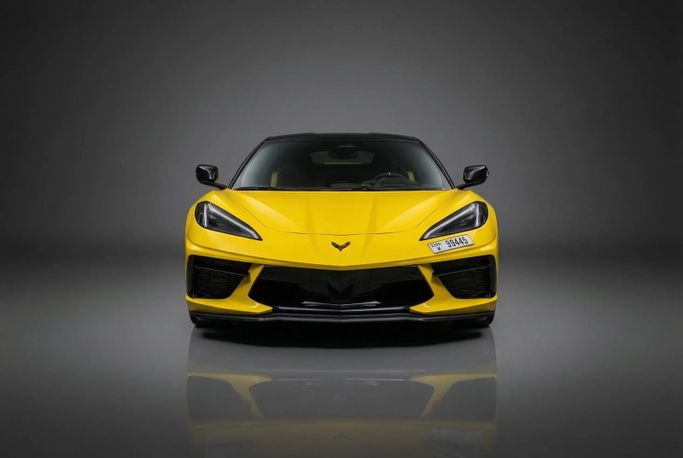 Chevrolet Corvette Stingray C8, 2026 رياضي قابلة للتحويل للتأجير في في دبي من Rotana Star Rent a Car، اللون أصفر | AUTO.AE