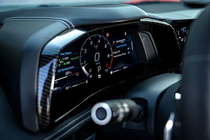 Подержанный Chevrolet Corvette Stingray C8, 6.2 л, 2020 в Дубае от MBA Motors Красный цвет. GCC | AUTO.AE