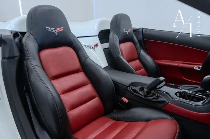 Подержанный Chevrolet Corvette C6, 6.2 л, 2009 в Дубае от A1 Luxury Motors Белый цвет. GCC | AUTO.AE