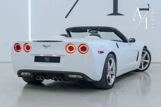 Подержанный Chevrolet Corvette C6, 6.2 л, 2009 в Дубае от A1 Luxury Motors Белый цвет. GCC | AUTO.AE