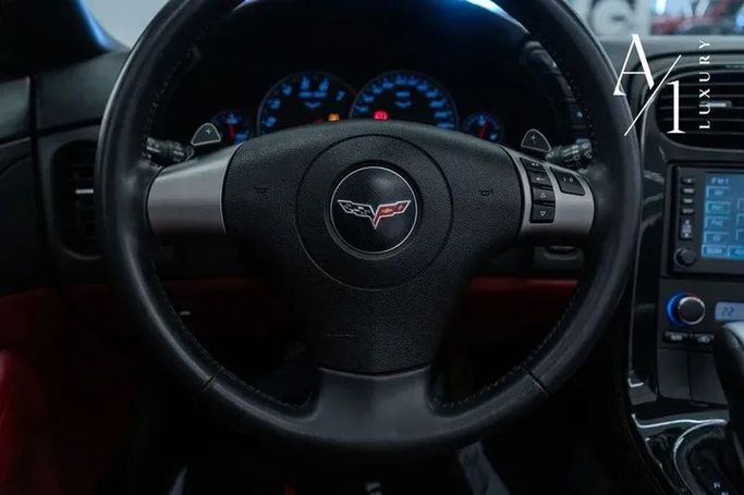 Подержанный Chevrolet Corvette C6, 6.2 л, 2009 в Дубае от A1 Luxury Motors Белый цвет. GCC | AUTO.AE