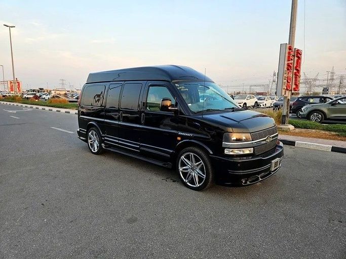 Подержанный Chevrolet Express II, 5.3 л, 2007 в Дубае от Irfan Motors Черный цвет. Японская | AUTO.AE