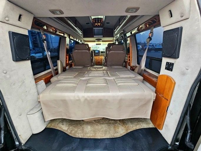 Used Chevrolet Express I, 4.3 l, 1999 in Dubai by Irfan Motors, Blue color. Japanese Specs | AUTO.AE