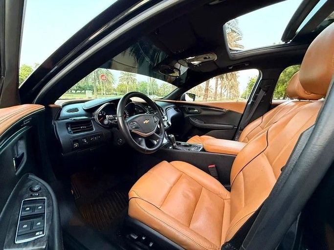 Подержанный Chevrolet Impala X, 3.6 л, 2015 в Дубае от Al Qemah Used Cars Черный цвет. GCC | AUTO.AE